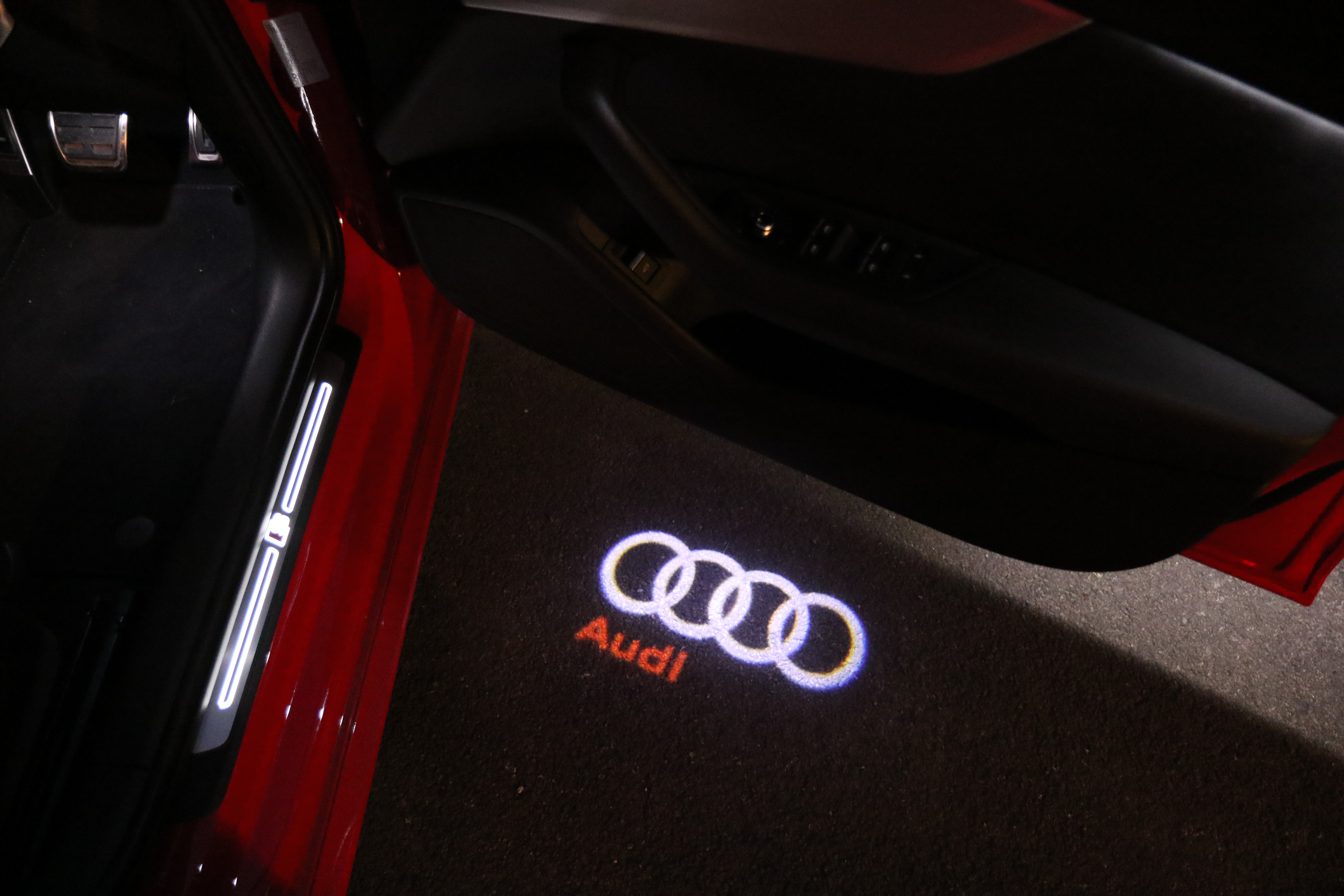 LED Interior Light Pack Vs Extended Interior Light Pack | Audi-Sport.net