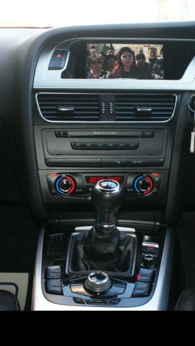 2009 A4 - Does it have SD card slots? | Audi-Sport.net